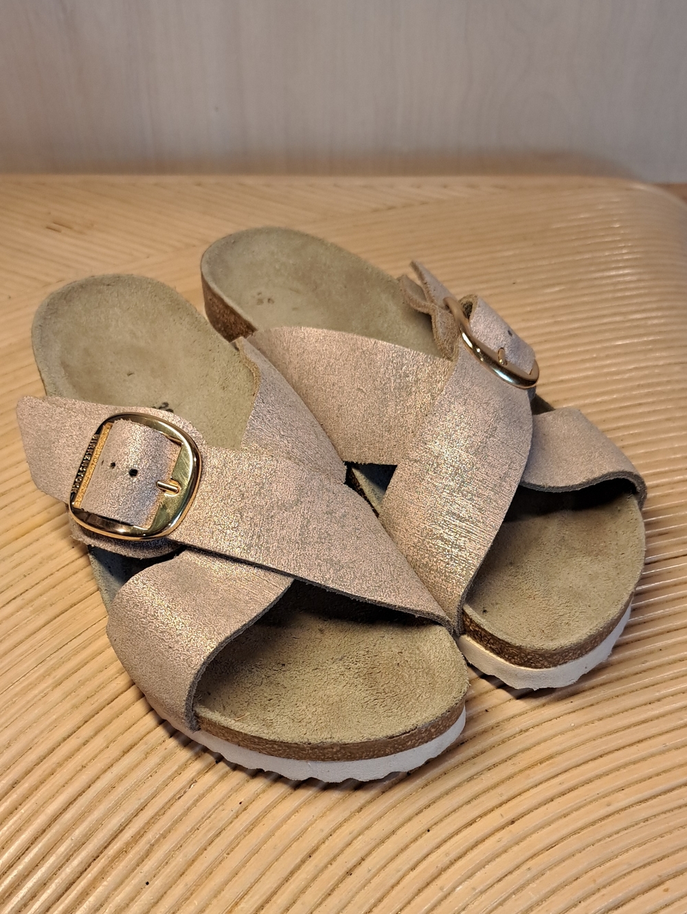 Birkenstock Sienna Big Buckle Rose Metallic Suede Sandals 39 US 9